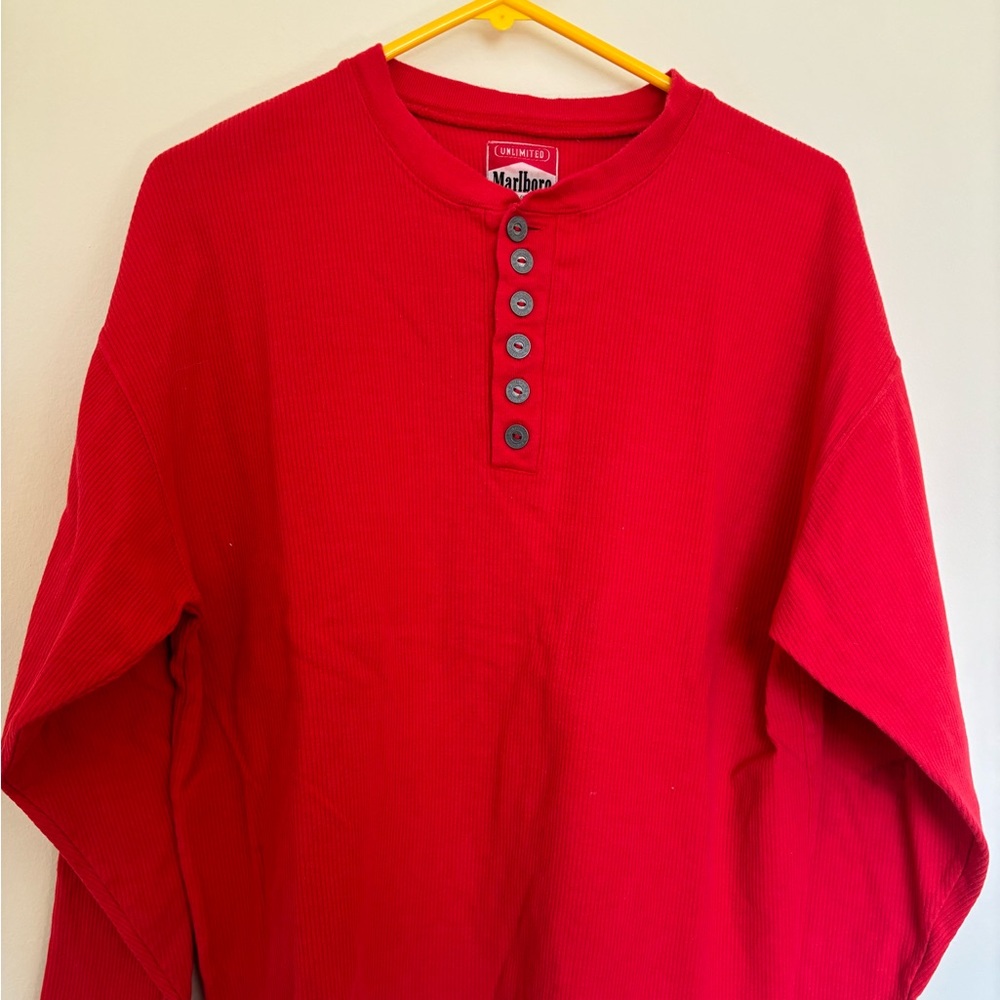 Marlboro red long sleeve shirt men’s size large